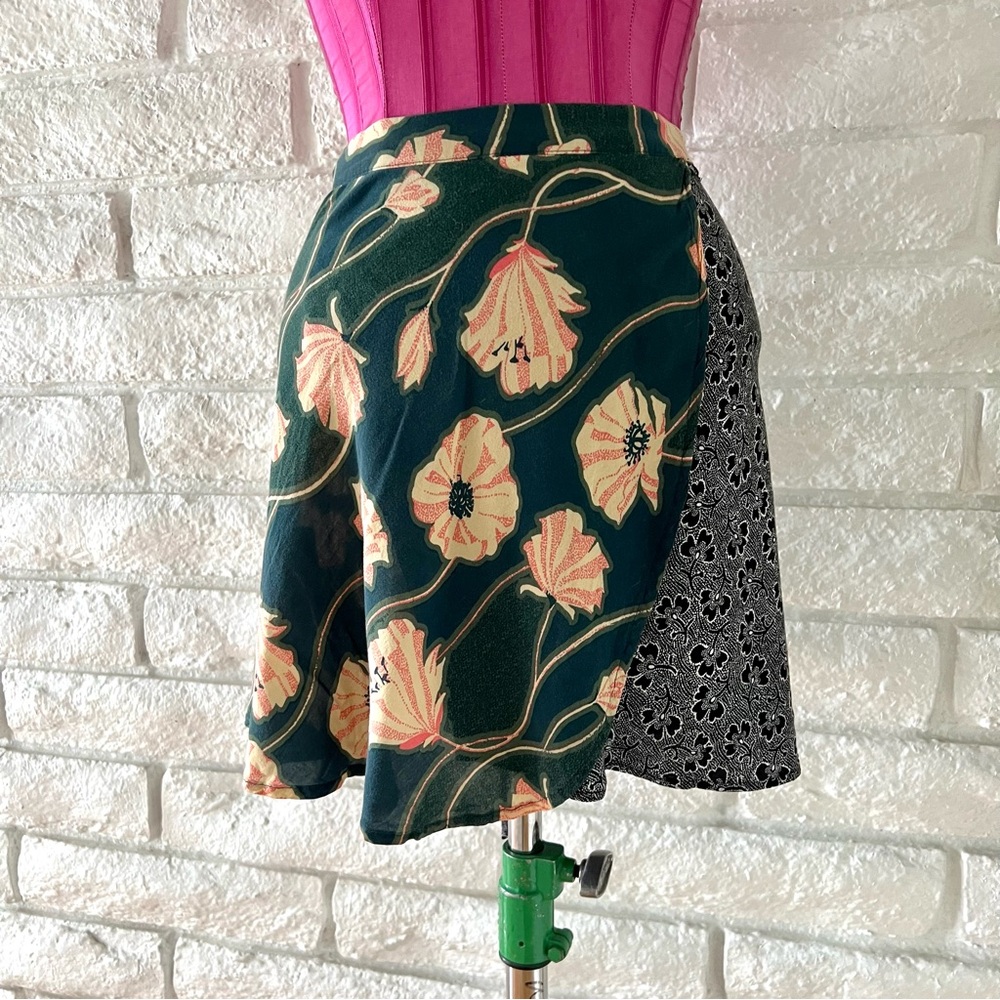 Urban Outfitters Two-Tone Asymmetrical Floral Mini Skirt in Green and Black